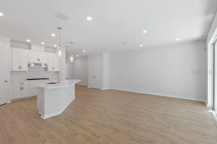 Dining Room & Kitchen