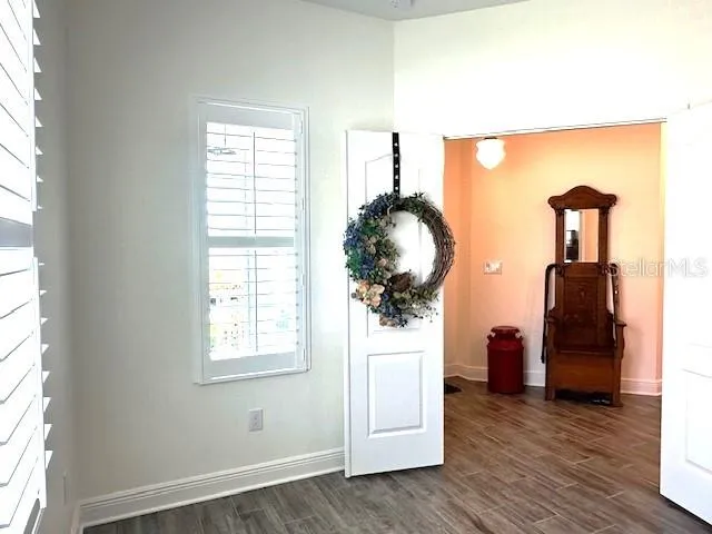 entry way from den