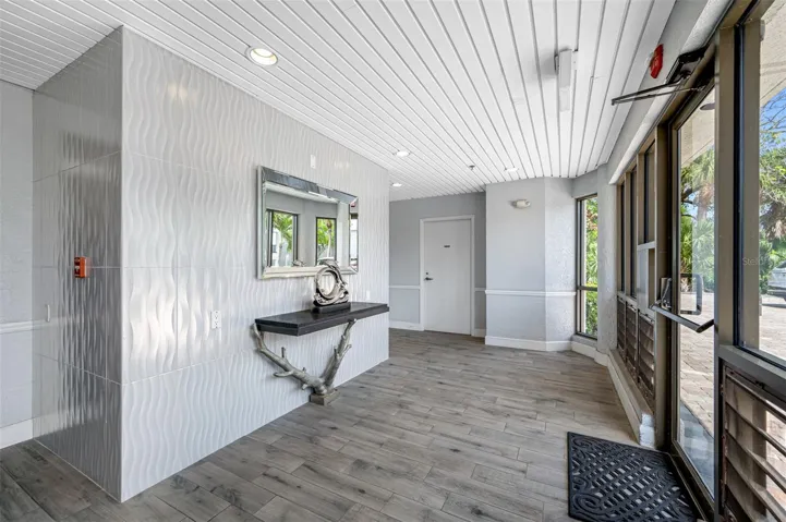 Elegant Contemporary Entry