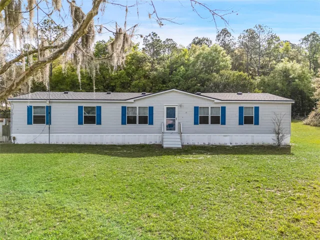 Welcome to 37604 Deerwoods Drive in Eustis!