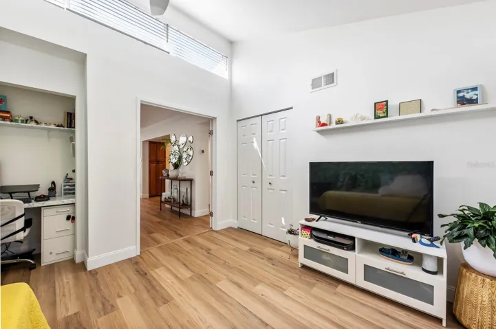 Second bedroom/office