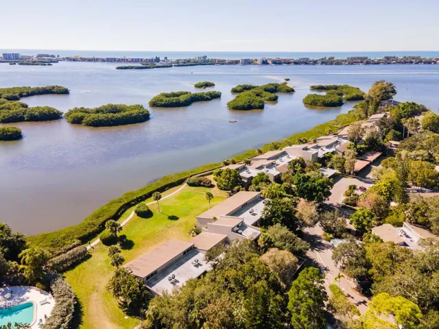 Overview of Pelican cove and Sarasota bay