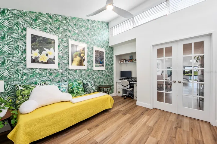 Second bedroom/office
