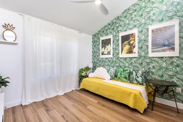 Second bedroom/office