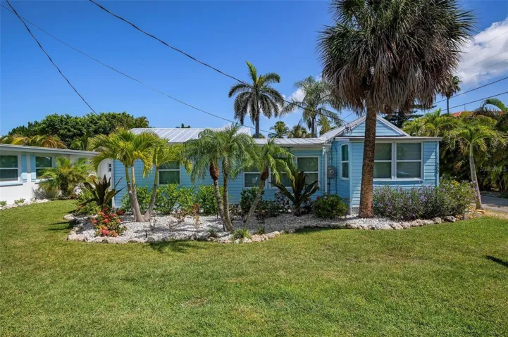 Unit 2 is a 2 bedroom, 1.5 bath. on a Corner lot, 5000 sq. ft.
