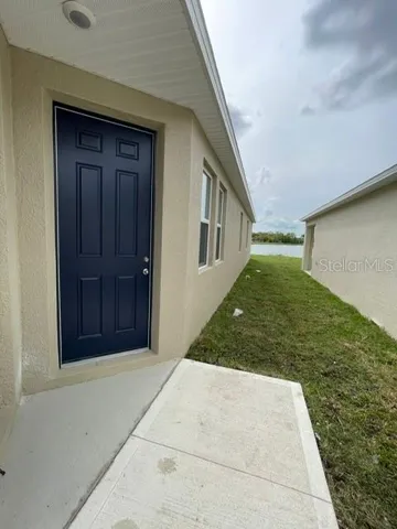 Independent mother in law Door