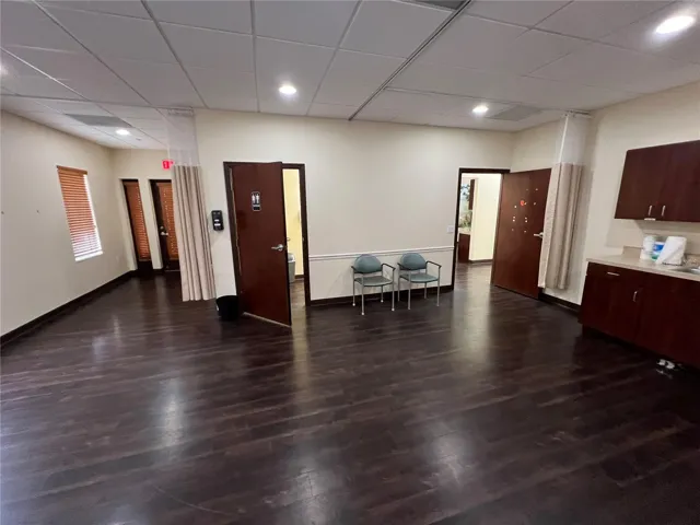 Suite 102