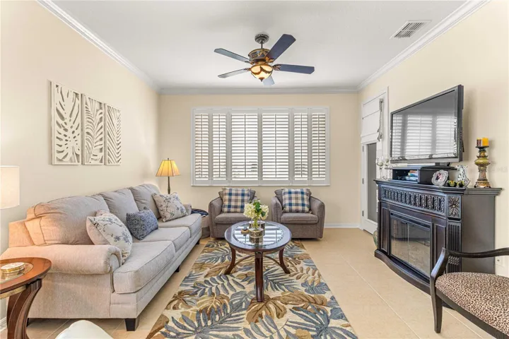 Large, Bright Great Room