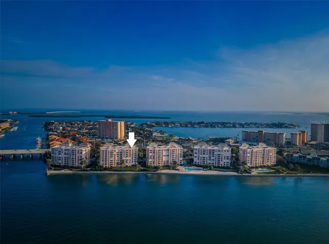 ... Penthouse #801 - Bacopa Bay Condo - Private 8th Floor Landing with a 600 Sq FT Entrance Foyer.. Summerland Tower..