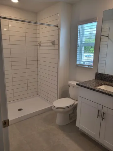 MASTER BATH SHOWER