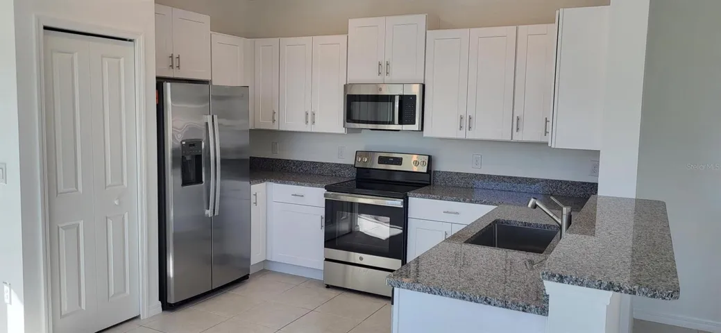 KITCHEN FROM DINETTE