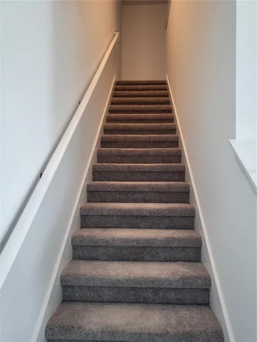 STAIRWAY TO 2ND FLOOR