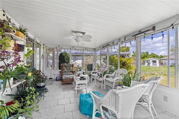 Spectacular Florida room with tons of tile