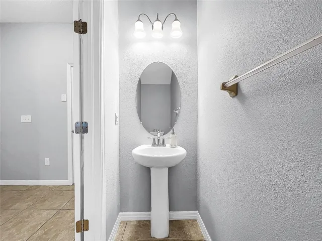 Downstairs half bathroom