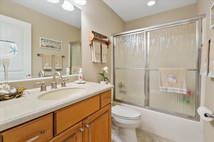 Guest Bath 2