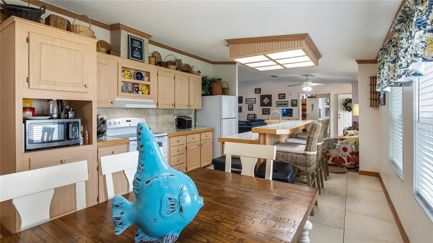 Dining room area connected to kitchen