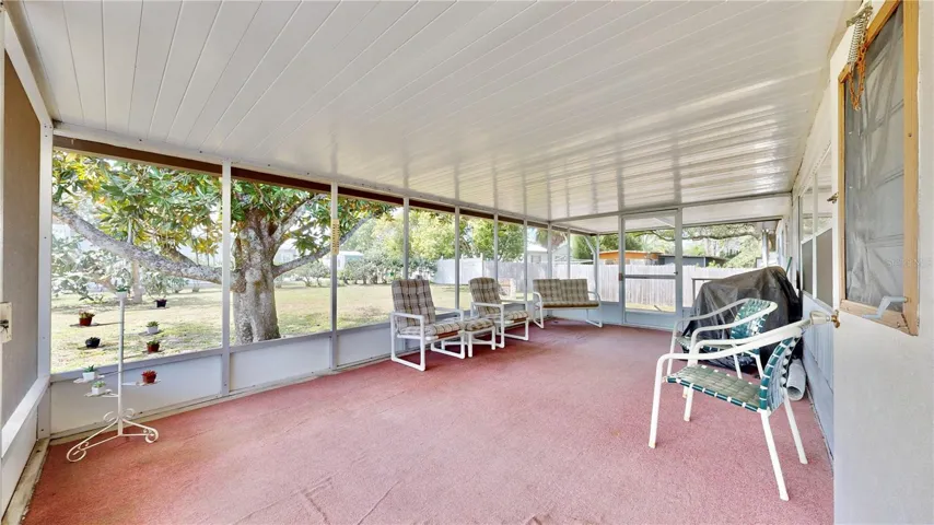 Screened in Patio