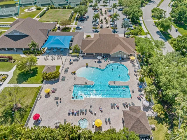 CLUB HOUSE AND POOL