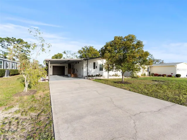 2 BEDROOM, 2 BATH WITH GOLF COURSE VIEW!