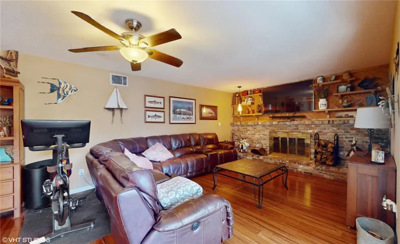 Family room w Fireplace