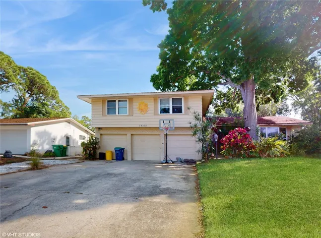 3 Car Garage