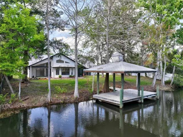 back of home on fresh water canal