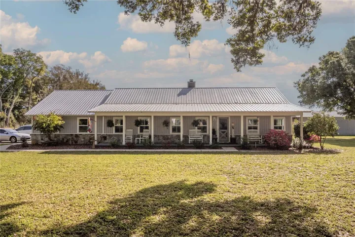 Front of house/ Front Porch