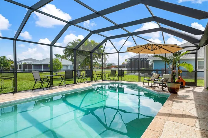 Pool with Oversized Lanai
