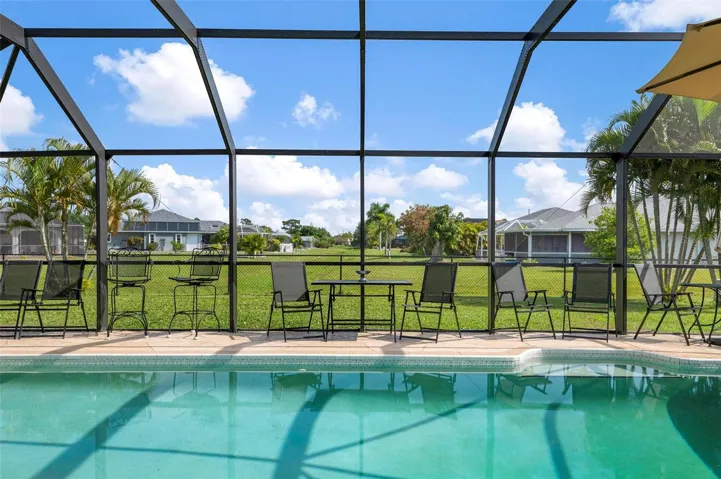 Pool with Oversized Lanai