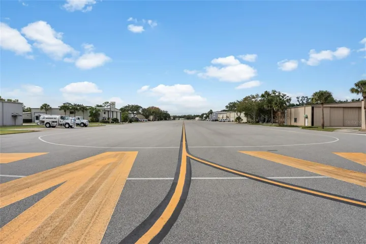 Taxi Runway