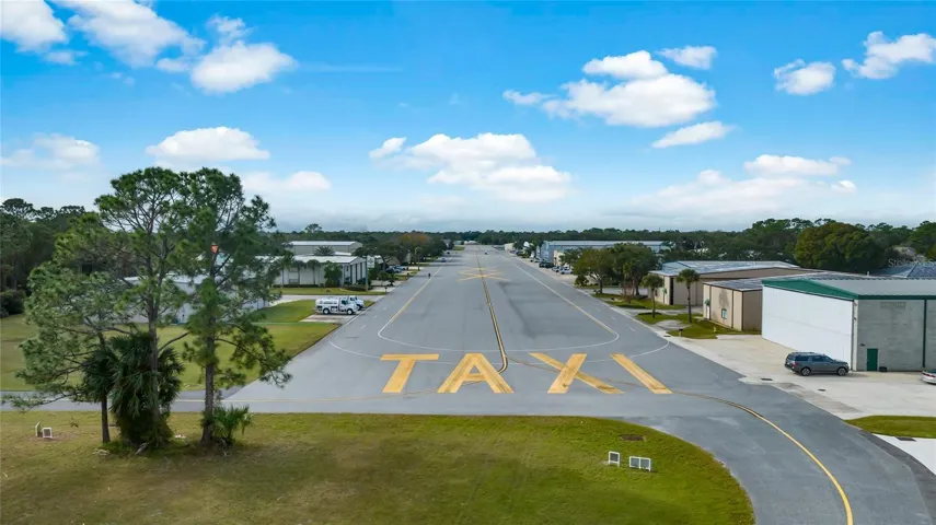 Taxi Runway