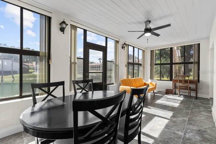 Family room/ lanai