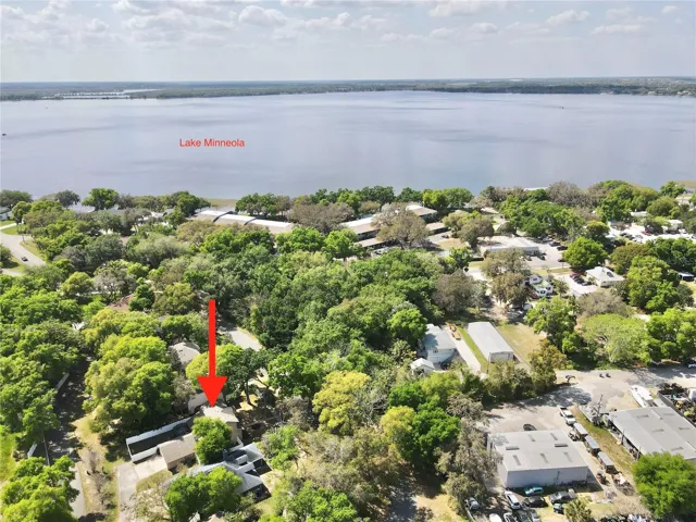 Aerial view of the house in reference to Lake Minneola