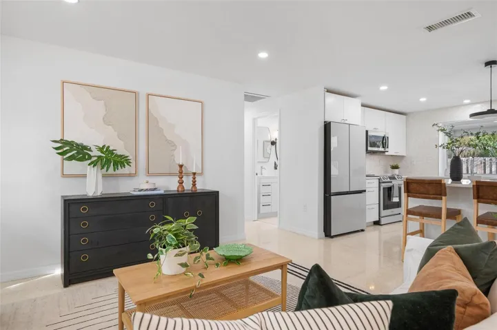What a lovely open floor plan!