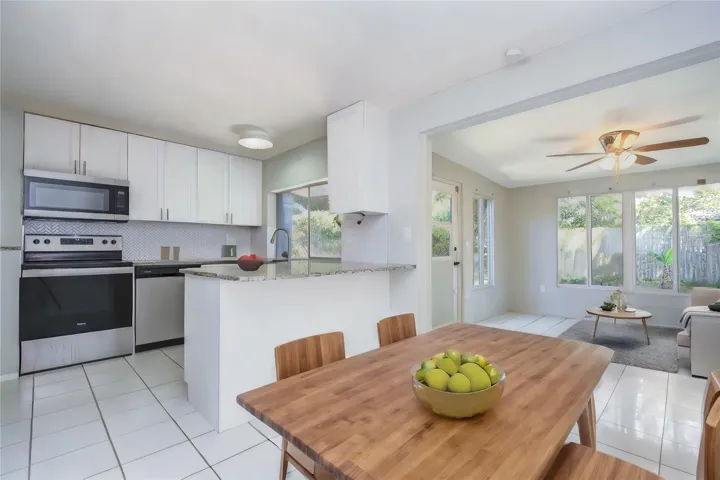 Dining space virtually staged