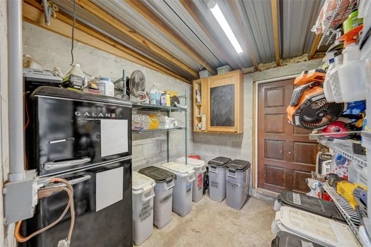 Enclosed Feed Room