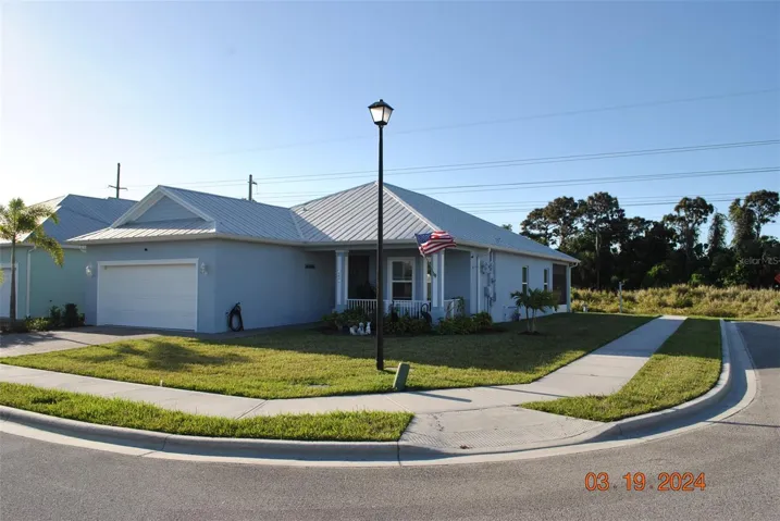 Right Side, Corner Lot