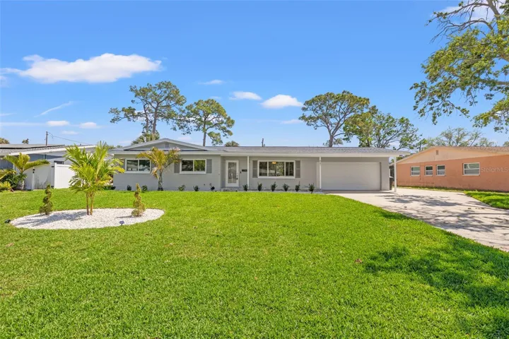 1/4+ acre lot