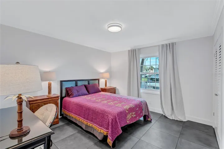 Light and Bright guest bedroom