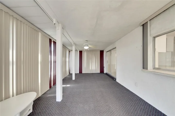 Enclosed lanai