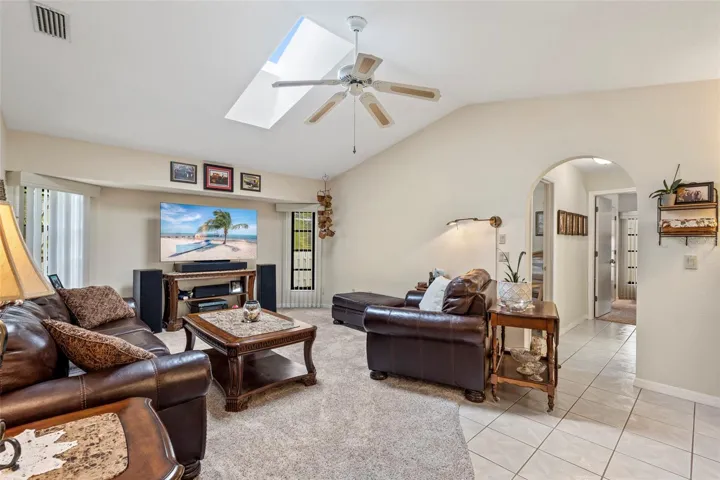 Sitting room with skylight