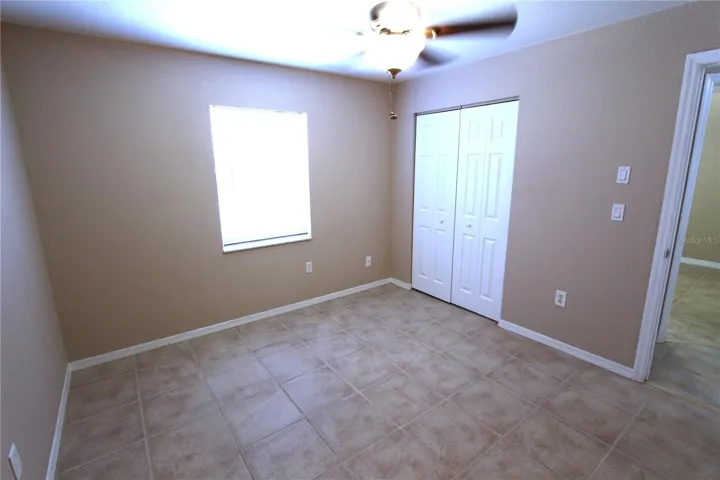 Bedroom 2 - view 2