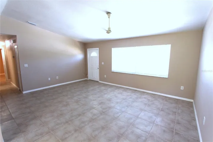 Livingroom - view 2