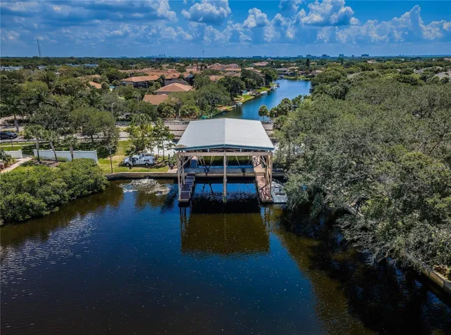 another view of boatlift