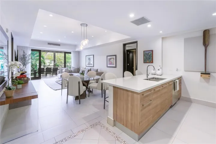 Kitchen & living area