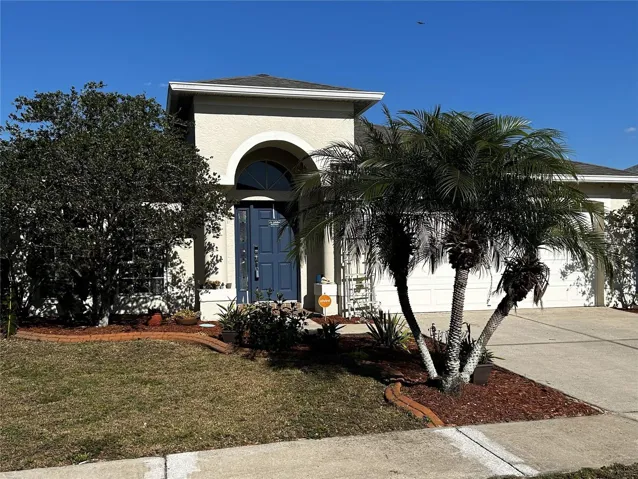 2705 Queen Alberta Drive, Valrico FL 33596 - Front