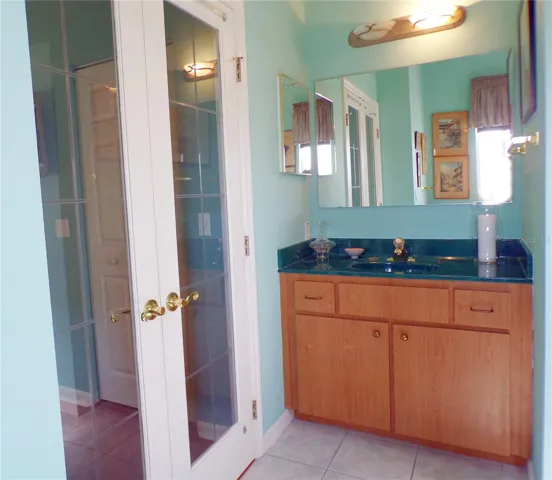 Separated double sinks