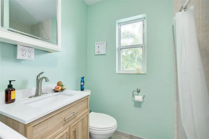 Laundry / Bathroom 2