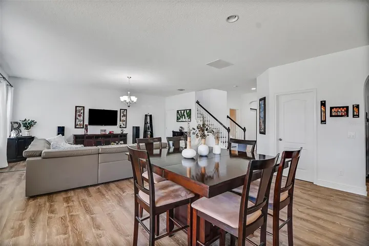 Dining / Living