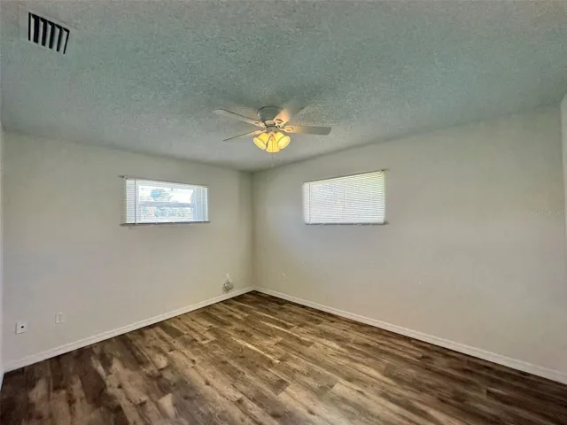Guest bedroom 1